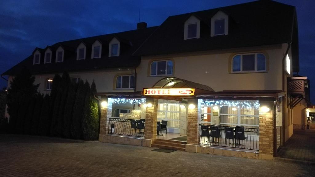 Patyi Etterem Es Hotel Bögöte Εξωτερικό φωτογραφία