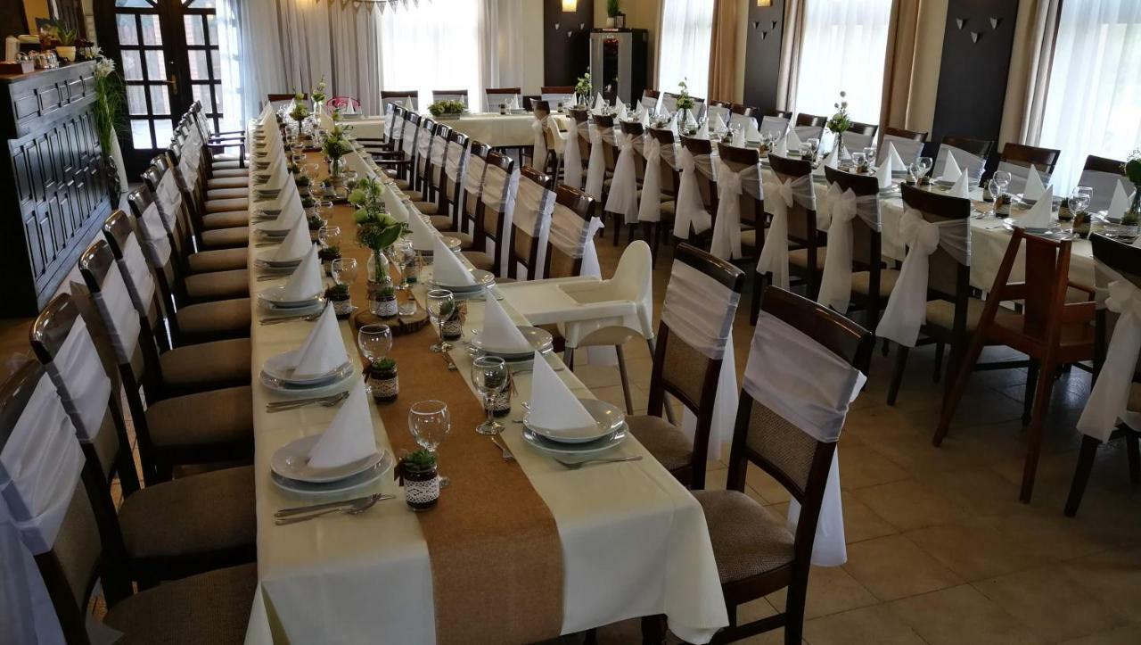 Patyi Etterem Es Hotel Bögöte Εξωτερικό φωτογραφία